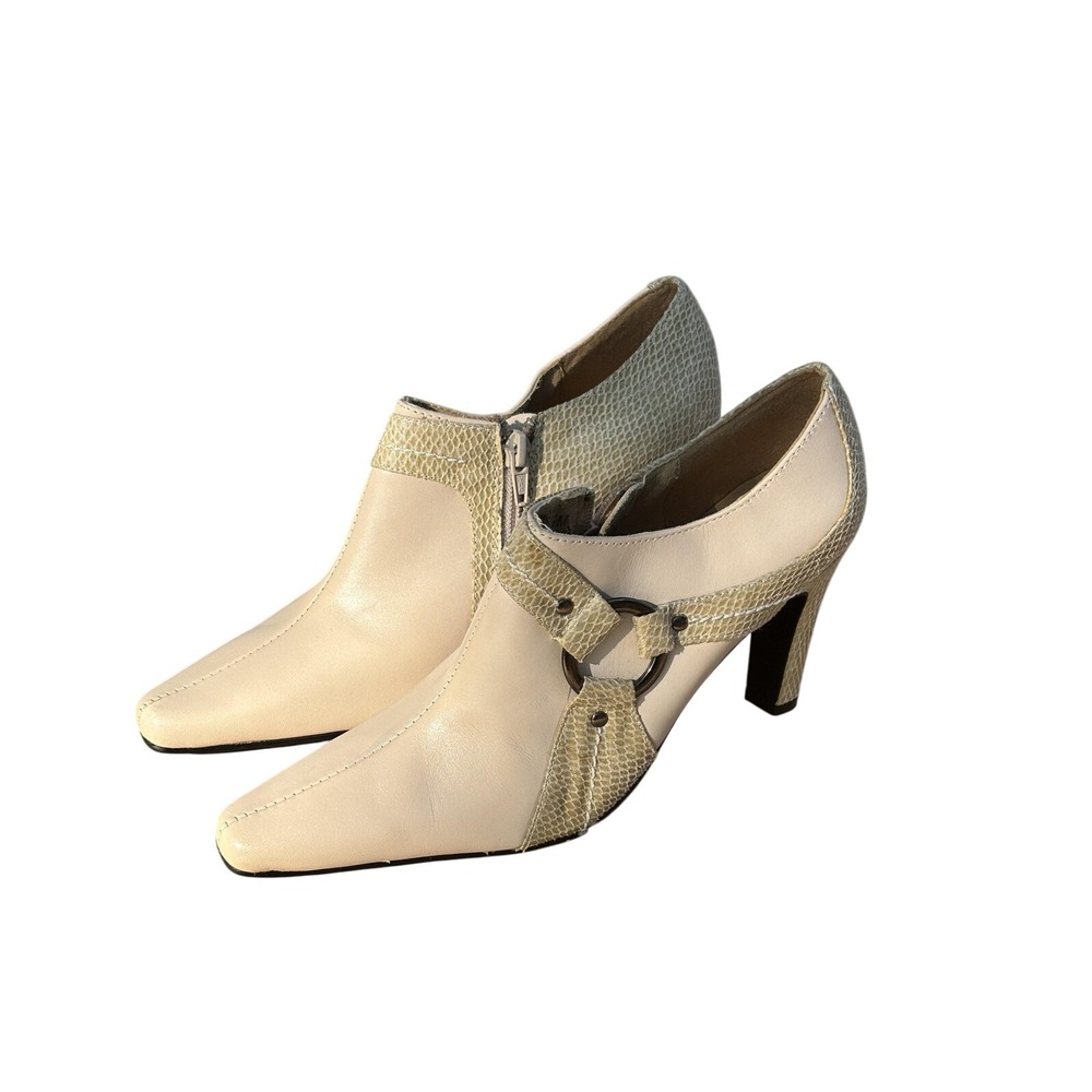 Franco Carolli Shoes‎ Womens Size 7.5M Beige Cream Pointed Toe High Heel Zip Y2k